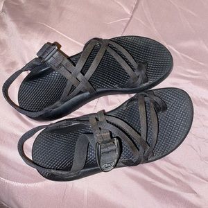 Black chacos